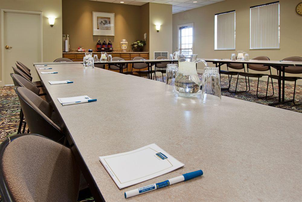 Staybridge Suites Lincoln I-80, An Ihg Hotel Einrichtungen foto